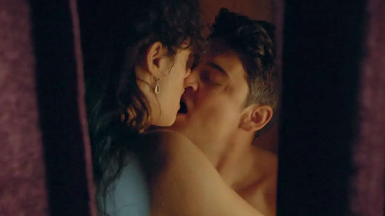 Sofía y el padre, sexo en el confesionario
