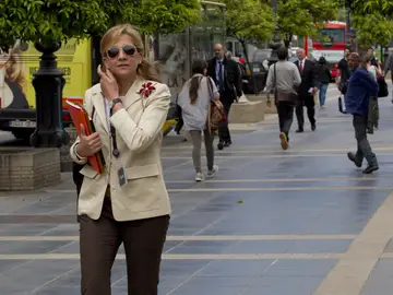 La infanta, caminando por Barcelona La infanta, caminando por Barcelona