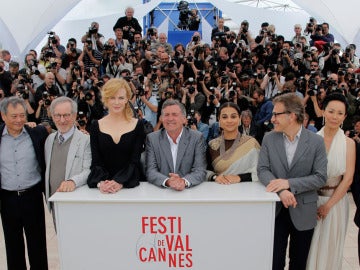 Foto de familia de los miembros del Jurado de Cannes 2013