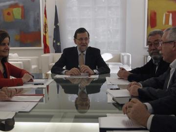 Mariano Rajoy, reunido en Moncloa con los agentes sociales