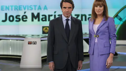 José María Aznar junto a Gloria Lomana José María Aznar junto a Gloria Lomana