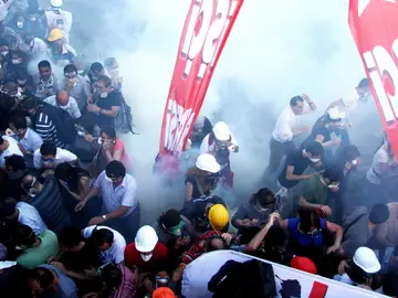 Manifestantes en la Plaza Taksim Manifestantes en la Plaza Taksim