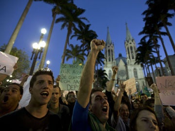 50.000 personas se manifiestan en Sao Paulo