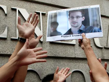 Apoyo de la calle a Snowden Apoyo de la calle a Snowden