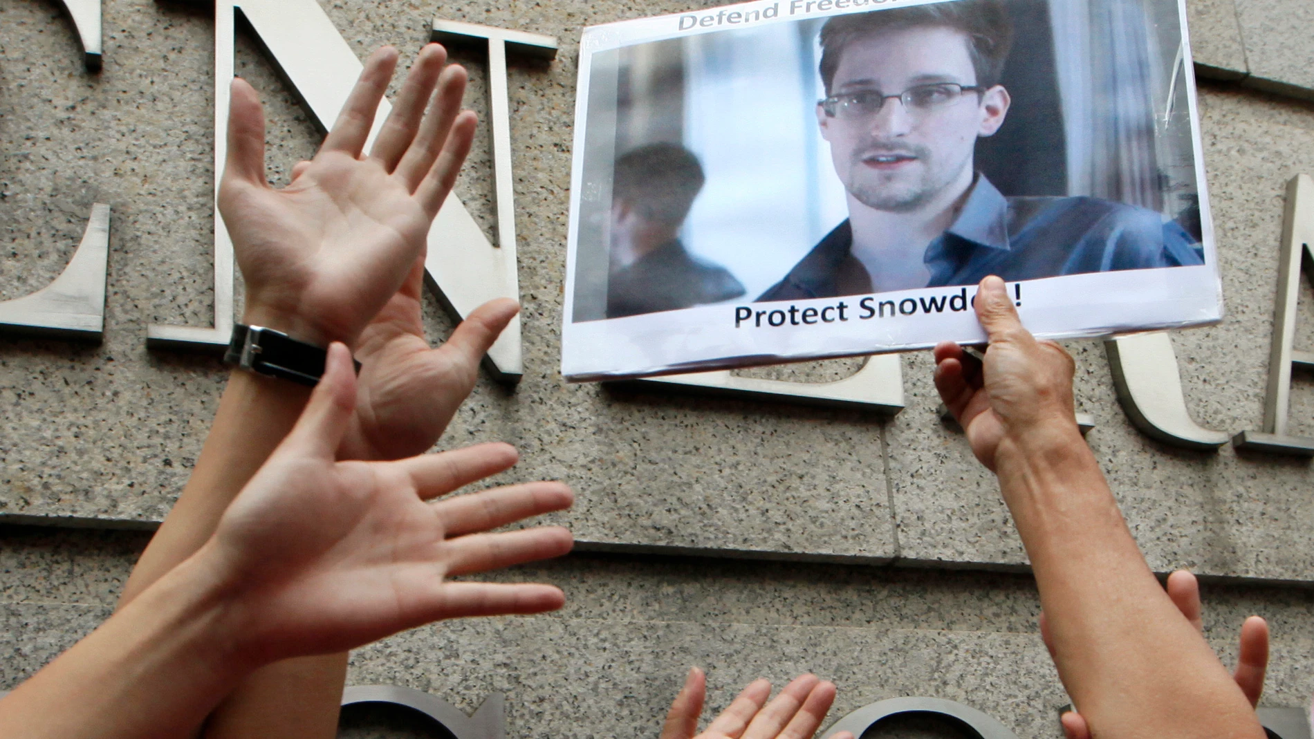 Apoyo de la calle a Snowden Apoyo de la calle a Snowden