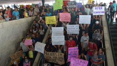 35.000 personas protestan en Sao Paulo por las mejoras en el transporte públicos