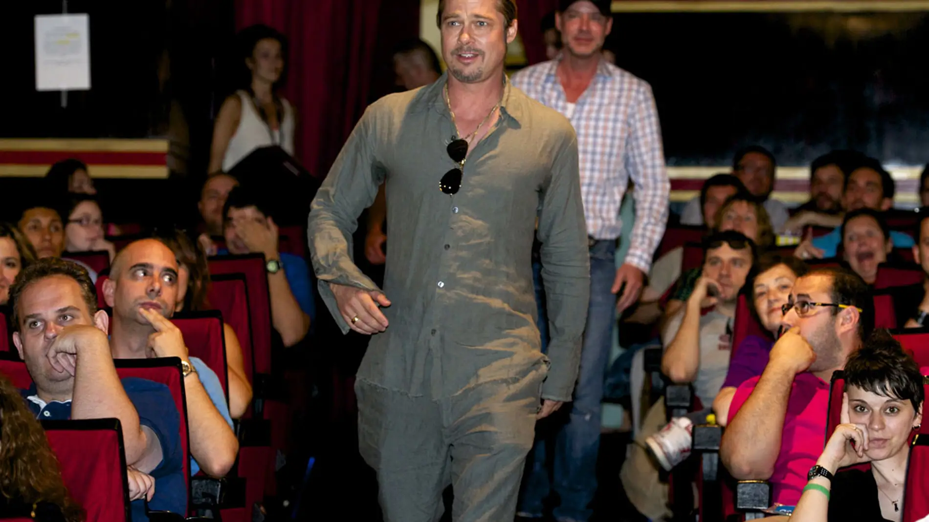 Aparición sorpresa de Brad Pitt en un pase especial de 'World War Z' en Madrid