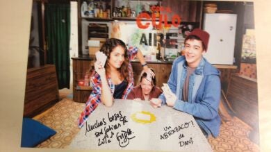 Consigue un póster firmado por Dani y Lola con la clave de ATRESMEDIA CONECTA