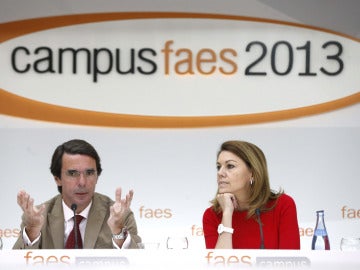 Aznar y De Cospedal en un acto de las FAES