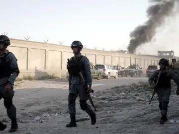 Al menos siete muertos en Kabul en un ataque de un comando talibán Al menos siete muertos en Kabul en un ataque de un comando talibán