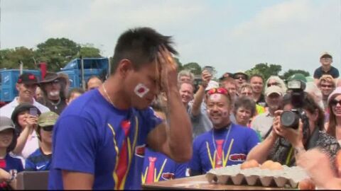 Campeonato mundial de lanzamiento de huevos. 