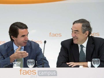 Aznar en un acto de las FAES