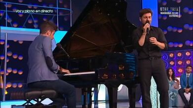 David Bustamante canta en directo con Pablo López