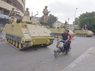 Fuerzas armadas desplegadas en El Cairo