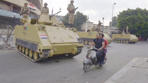 Fuerzas armadas desplegadas en El Cairo