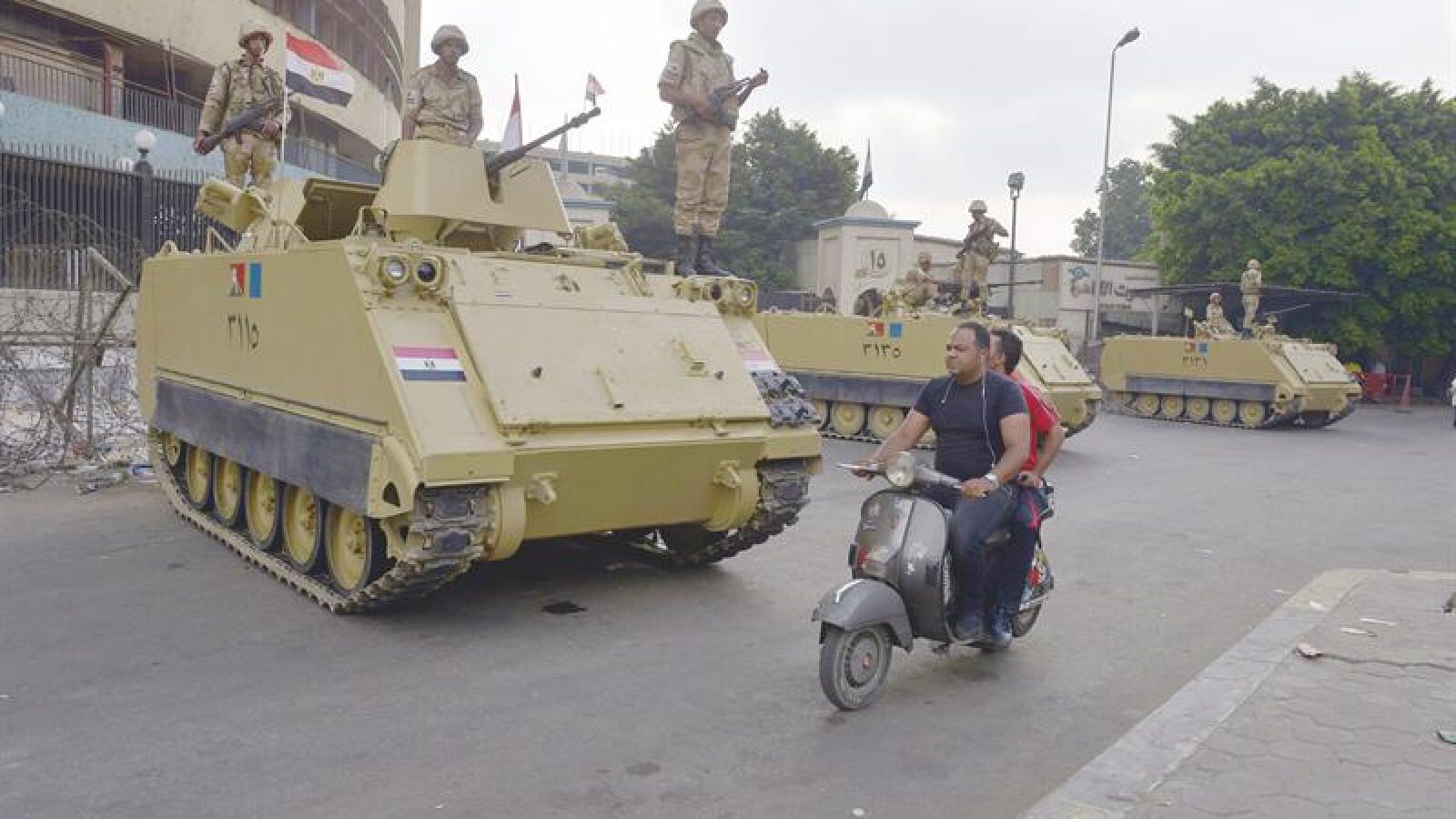 La calma vuelve a El Cairo entre nuevos llamamientos a manifestarse