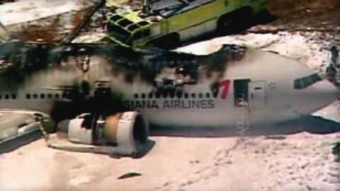 Un avi&oacute;n se estrella en San Francisco