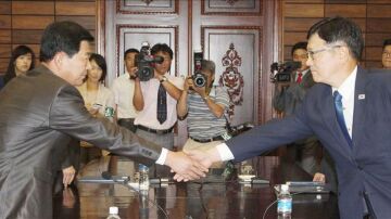 El preacuerdo sobre Kaesong impulsa un primer acercamiento de las dos Coreas