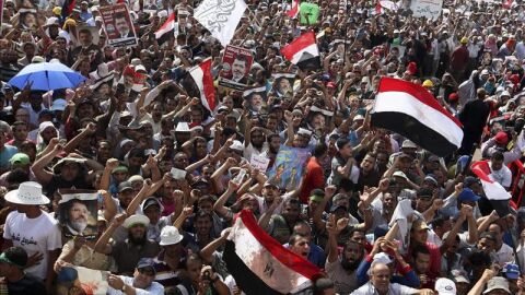 Al menos 51 muertos tras un asalto contra islamistas afines a Mursi en Egipto
