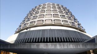 Fachada del edificio del Tribunal Constitucional en Madrid