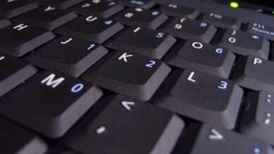 Detenido un hombre de 30 años por coaccionar sexualmente a una menor de 10 años en Internet