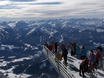 El mirador 'Sky Walk' sobre los Alpes austriacos