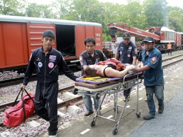 Descarrilamiento de un tren en Tailandia