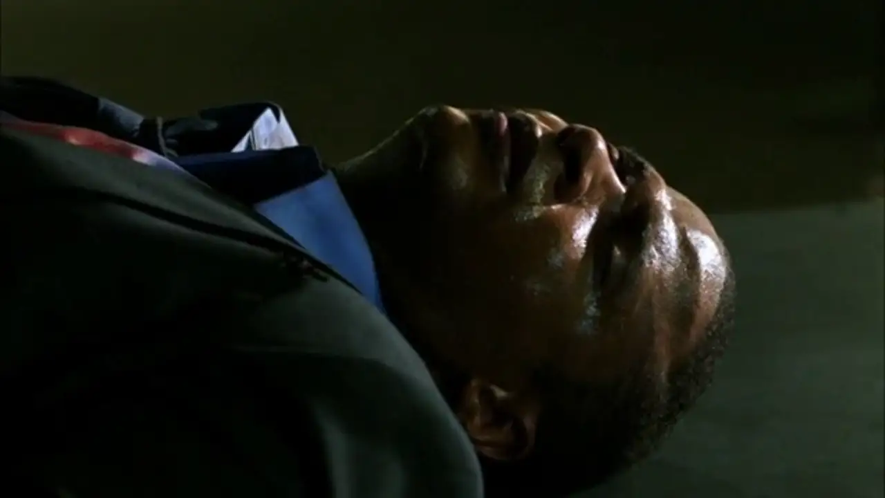 John Diggle malherido tras la lucha entre Arrow y Deadshot