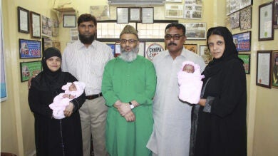 Amán Ramadán, un show televisivo pakistaní que da bebés en adopción en directo