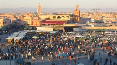 Detenida una pareja en Marrakech por besarse a la hora del ayuno en Ramadán