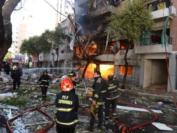 Edificio de diez pisos en el que se registró una fuerte explosión en la ciudad argentina de Rosario Edificio de diez pisos en el que se registró una fuerte explosión en la ciudad argentina de Rosario