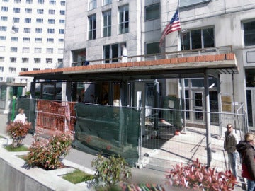 Fachada del consulado de Estados Unidos en Milán