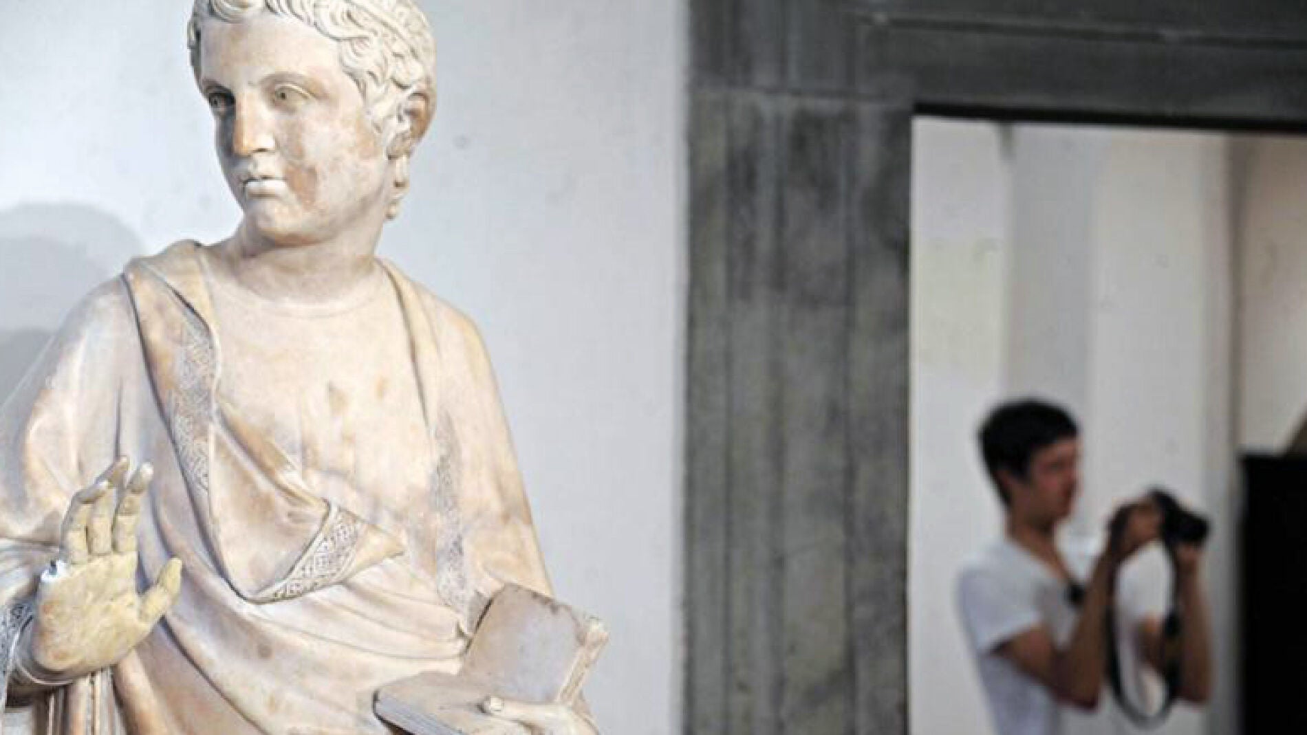 Imagen de la estatua da&ntilde;ada en el Museo dell'Opera del Duomo en Florencia