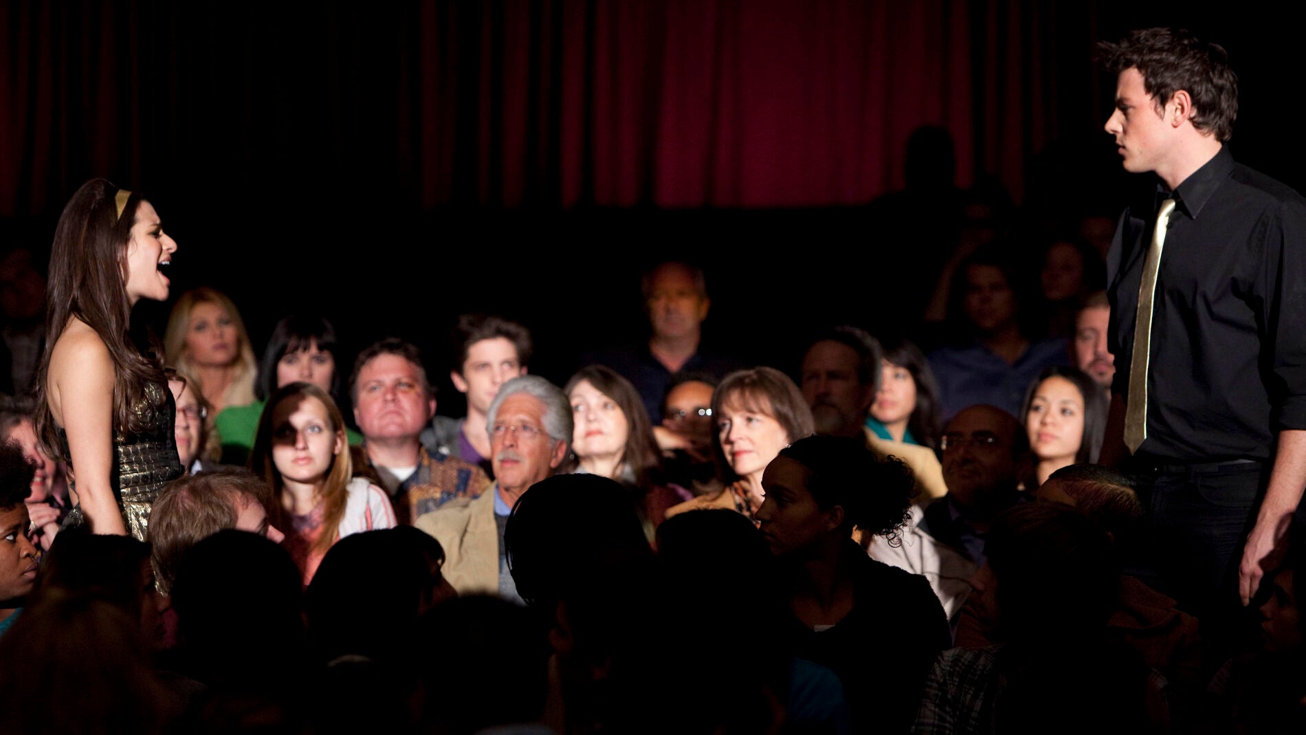 Rachel y Finn en los Regionales