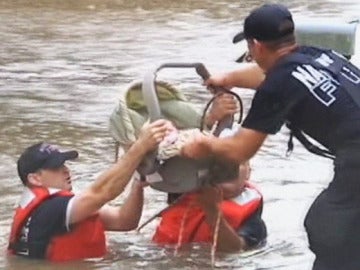 Al menos dos muertos por las inundaciones en EEUU