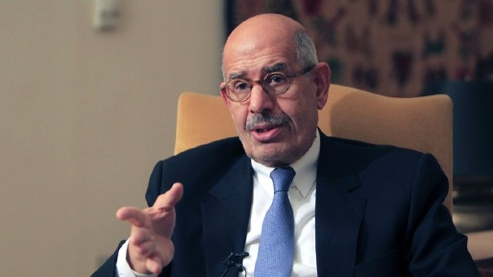Dimite el Premio Nobel de la Paz y vicepresidente de Egipto, El Baradei, tras los últimos disturbios