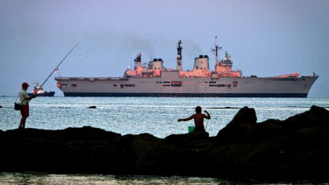  El HMS Illustrious llega a C&aacute;diz (18-08-2013)