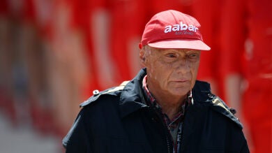 Lauda cree que Alonso traería problemas a Red Bull si le fichasen