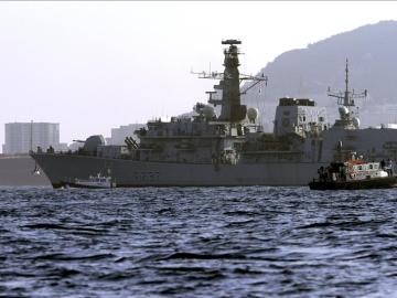 Recala en la base naval de Gibraltar la fragata 'HMS Westminster'