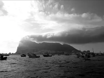 Peñón de Gibraltar en blanco y negro Peñón de Gibraltar en blanco y negro