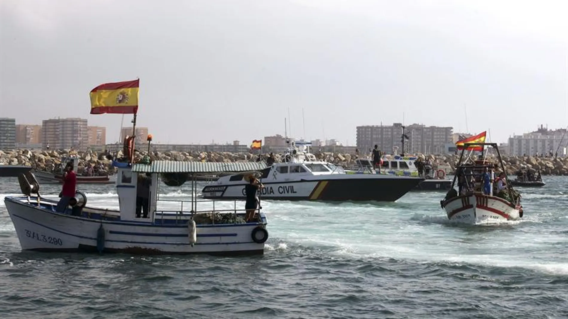 Barcos pesqueros en Gibraltar Barcos pesqueros en Gibraltar