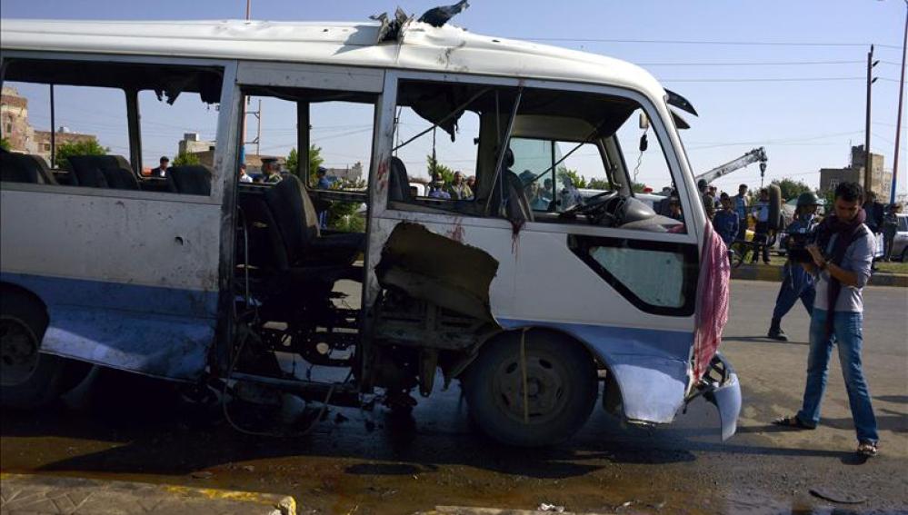 Atentado bomba en un autobús en Saná