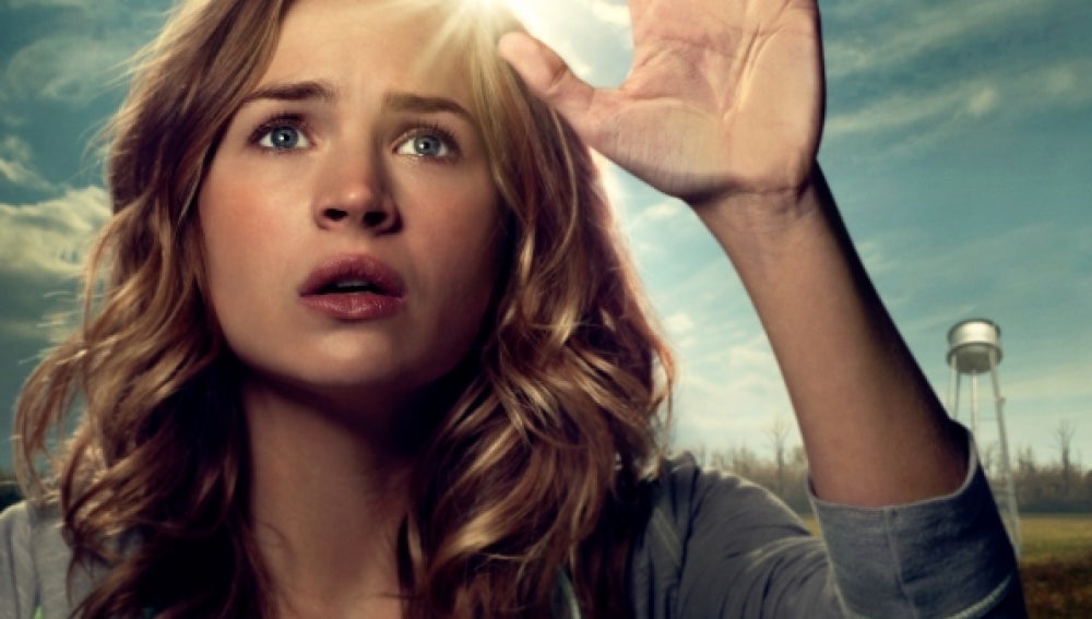 Angie (Britt Robertson)