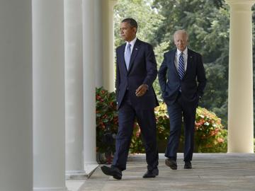 El presidente de EEUU, Barack Obama, junto a su vicepresidente, Joe Biden