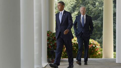 El presidente de EEUU, Barack Obama, junto a su vicepresidente, Joe Biden