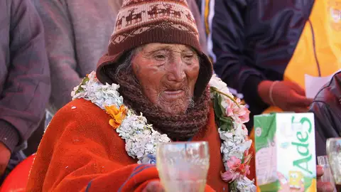 Condecoración del hombre más anciano del mundo Condecoración del hombre más anciano del mundo