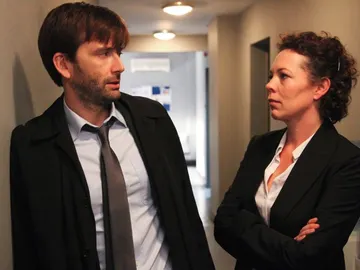 David Tennant y Olivia Colman en 'Broadchurch' David Tennant y Olivia Colman en 'Broadchurch'