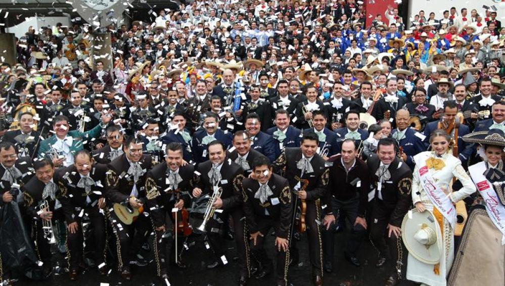 Récord Guinnes de mariachis