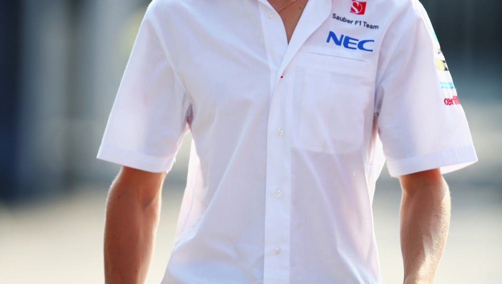 Esteban Guti&eacute;rrez camina por Monza