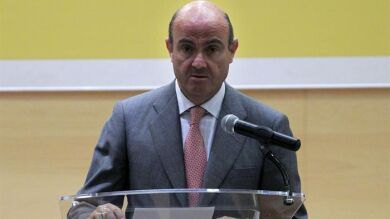 De Guindos ratifica que mejorarán las previsiones de paro y crecimiento